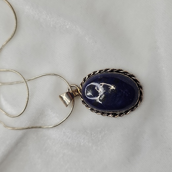 Blue Oval Lapis Lazuli Natural Gemstone Pendant Necklace Silver Plated Chain - Picture 3 of 6